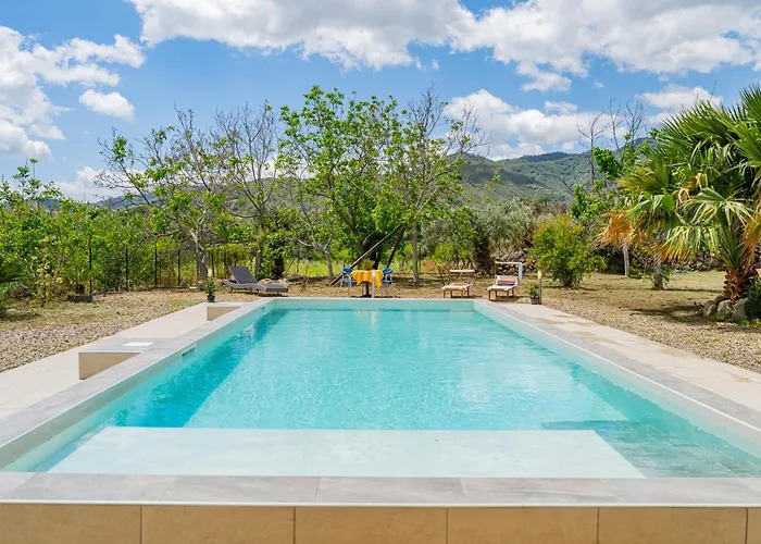 Sicily Stone With Swimming Pool Βίλα
