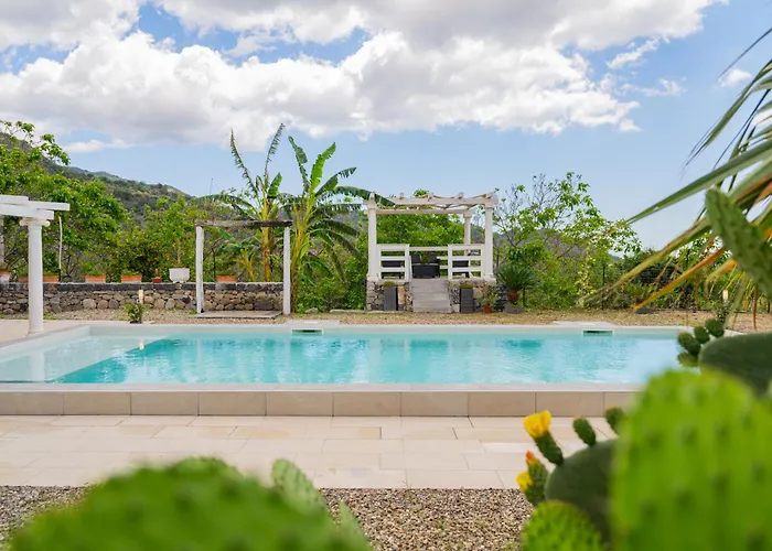 Sicily Stone With Swimming Pool *