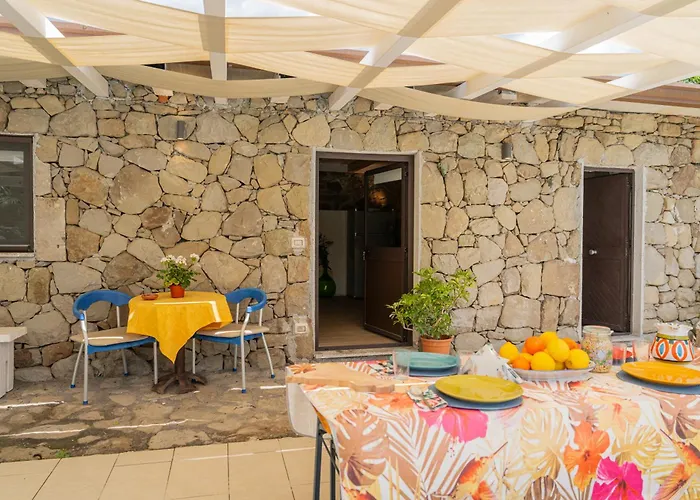Sicily Stone With Swimming Pool Βίλα