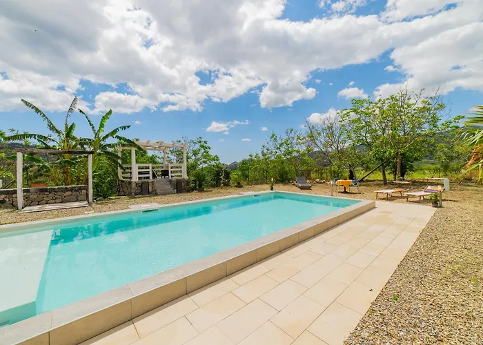 Βίλα Sicily Stone With Swimming Pool *