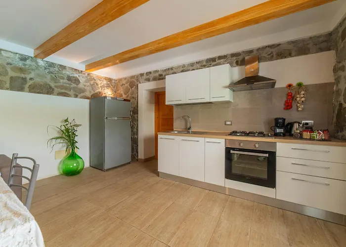 Sicily Stone With Swimming Pool Βίλα