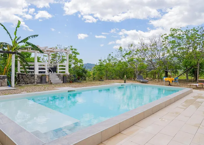 Sicily Stone With Swimming Pool Βίλα *
