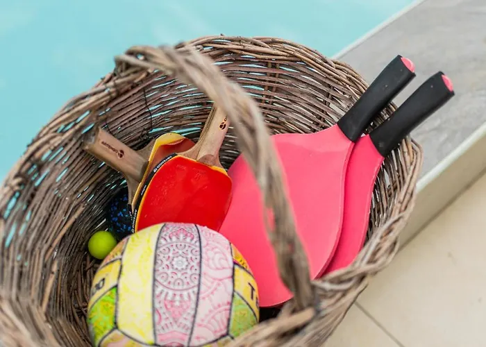 Βίλα Sicily Stone With Swimming Pool